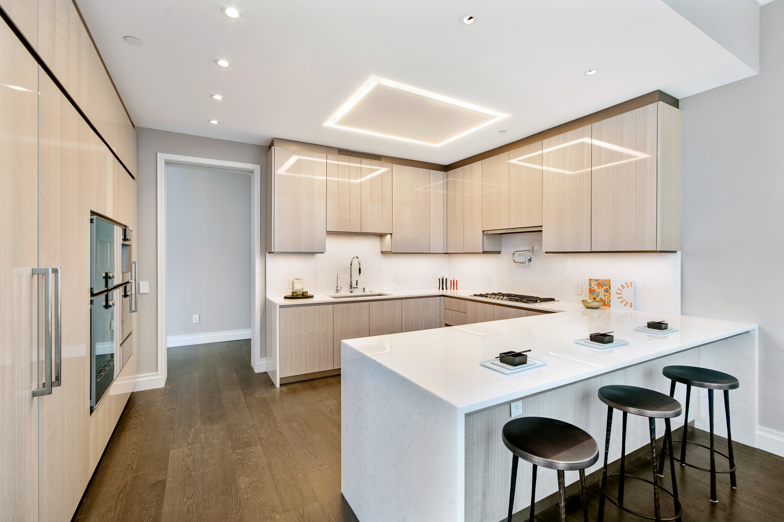 Windowed eat-in kitchen 2
